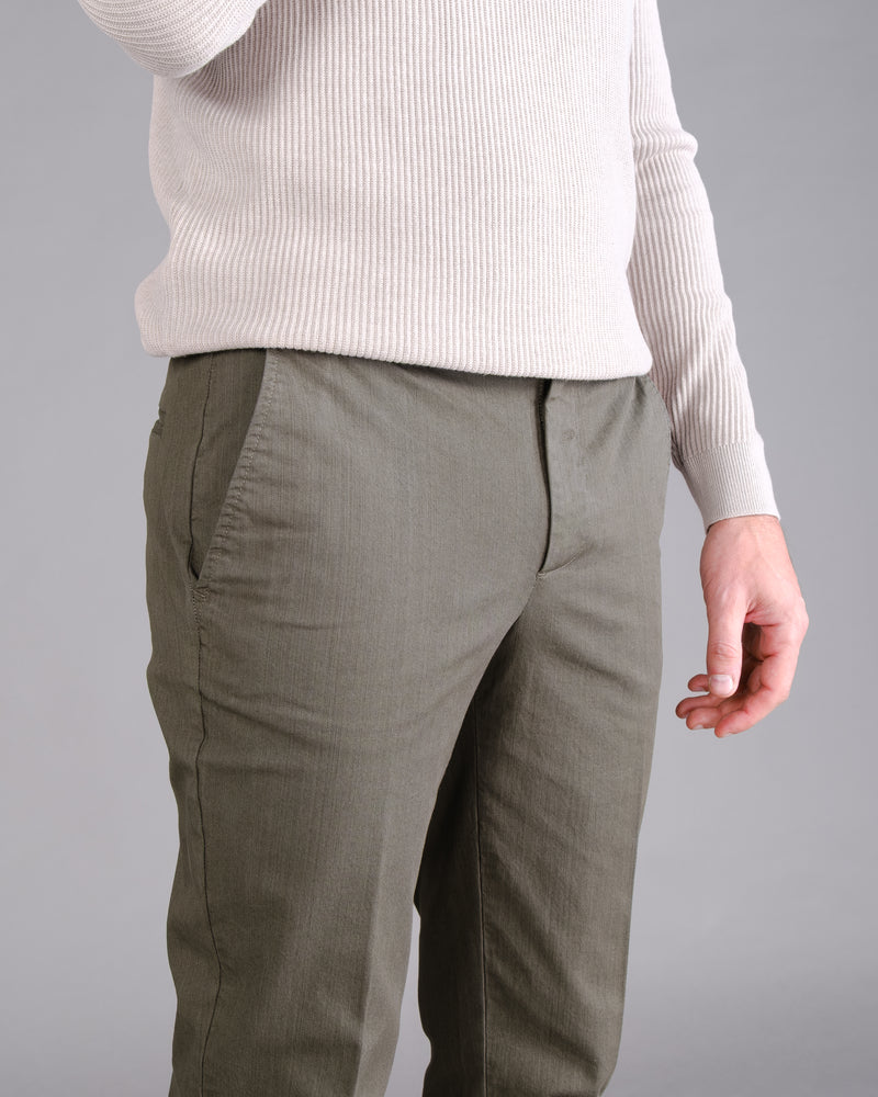 Pantalone chino in gabardina di cotone verde mélange slim fit